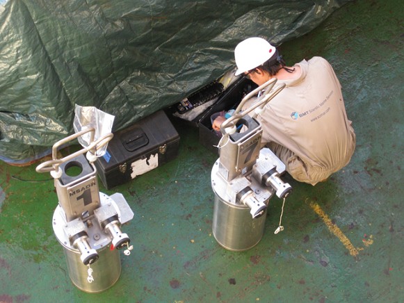 BMT Engineer prepares Free-Standing Hybrid Riser (FSHR) data acquisition modules to go subsea